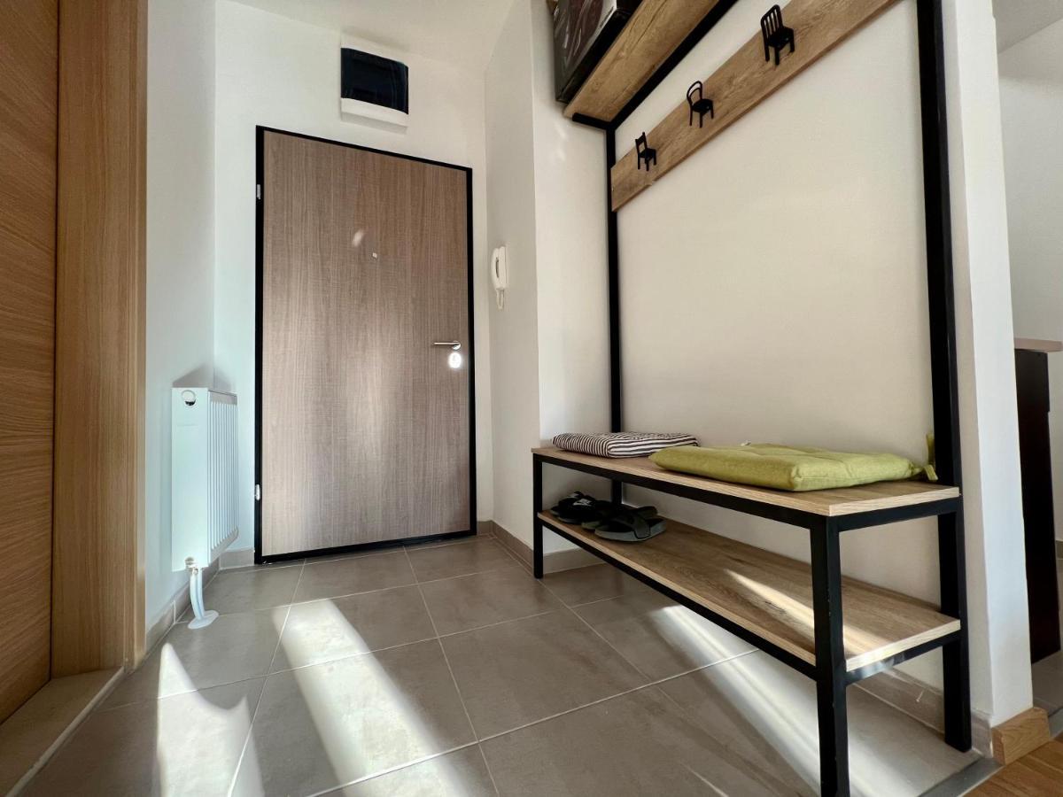 Sara'S Apartment Cozy And Close To Center With Private Parking Skopie Exterior foto